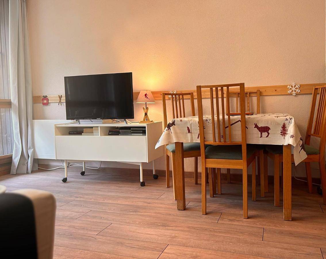 Appartement entier, One-Bedroom Apartment in Aillon-le-Jeune, Région de Chambéry