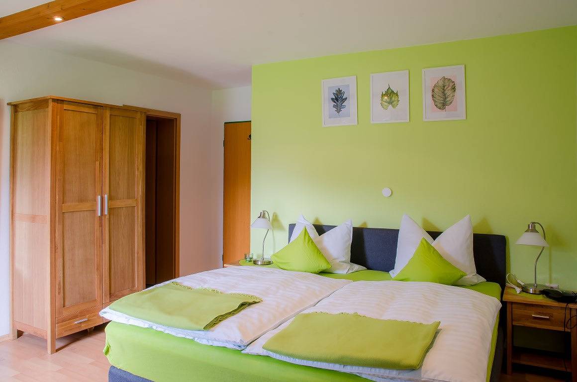 Gästehaus Moderegglehen - Gästezimmer Jenner, Dusche/Wc, Balkon in Schönau am Königssee, Berchtesgadener Alpen