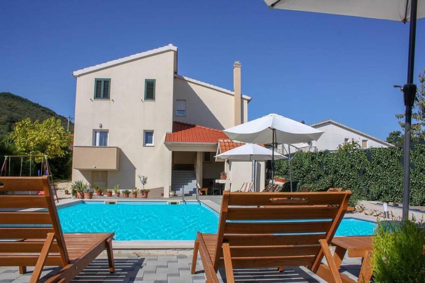 Vakantiehuis met privé-zwembad voor 12 personen ca. 220 qm in Poljica, Dalmatië (Dalmatisch Achterland) in Imotski, Makarska Riviera