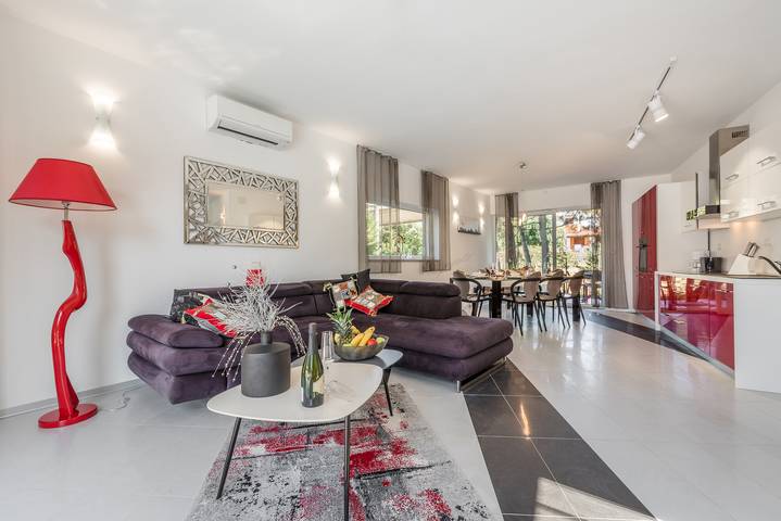 Villa für 10 Personen, mit Terrasse und Pool in Medulin - 3