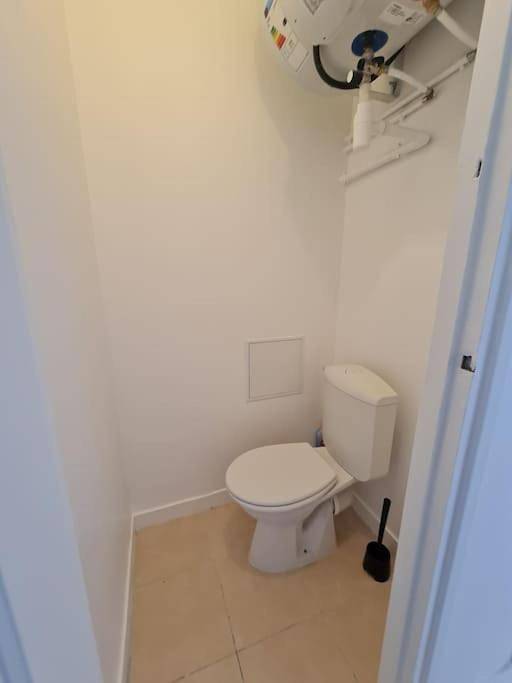 Appartement entier, T3 cosy proche Paris, tous commerces et Rer à pied in Viry-Châtillon, Essonne
