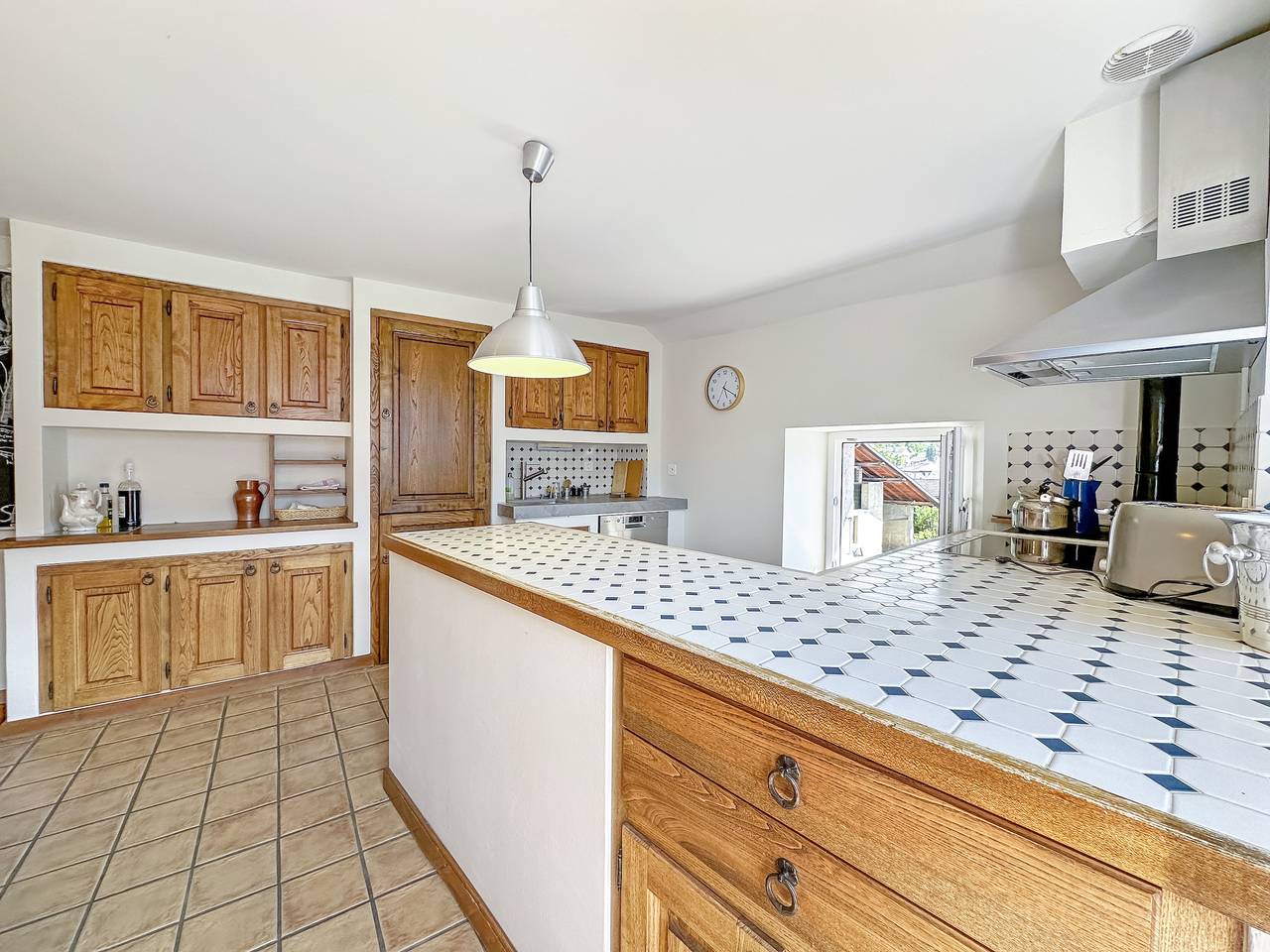 Appartement entier, Open Sky Retreat  Panoramic Alpine Views 6 Sleeps in Valençon, Lens (Suisse)