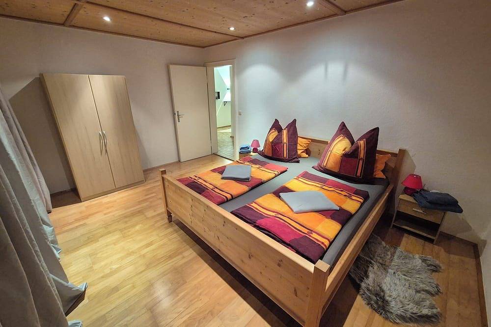 Entire apartment, Quiet, centrally located apartment in the beautiful center of Gmund am Tegernsee. in Gmund, Bavarian Alps