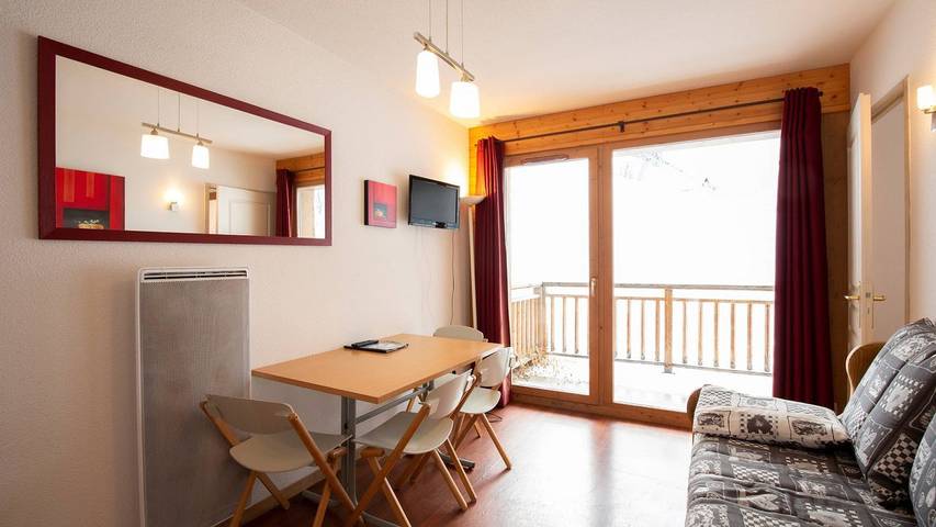 Chalet pour 5 personnes, avec balcon dans Valfréjus - 2