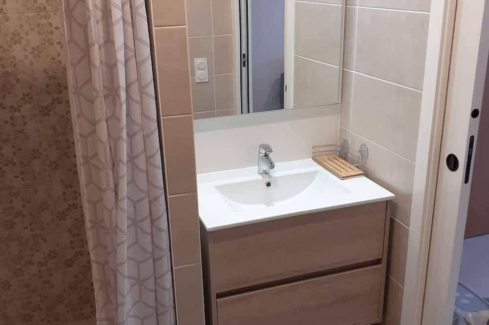 Apartamento entero, Studio + parking privatif en sous-sol. En Résidence sécurisée et clôturée in Clisson, Nantes region