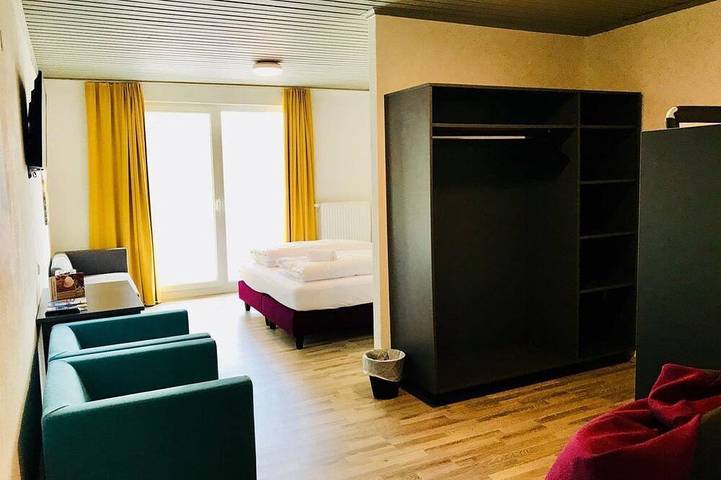 Familienzimmer, Sommer - Basekamp Mountain Budget Hotel in Hohe Tauern, Sankt Michael im Lungau