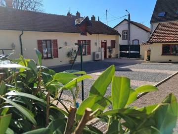 Gîte pour 6 personnes, avec jardin à Auxonne