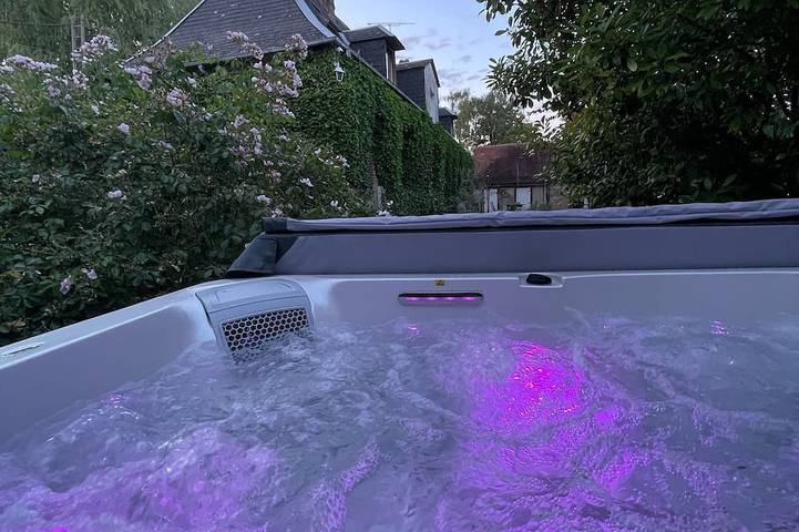 Maison de vacances pour 24 personnes, avec jacuzzi ainsi que terrasse et jardin dans Oise