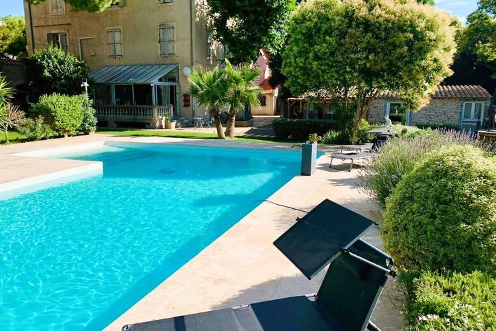 Gîte pour 2 personnes, avec piscine et jardin à Narbonne
