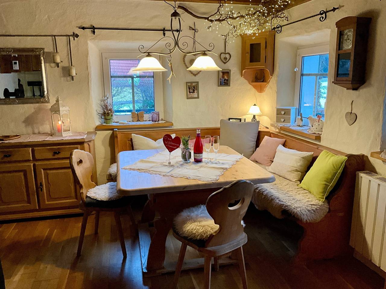 Casa rural restaurada con terraza privada, jardín y Wi-Fi en Heilsbronn in Heilsbronn, Romantische Straße