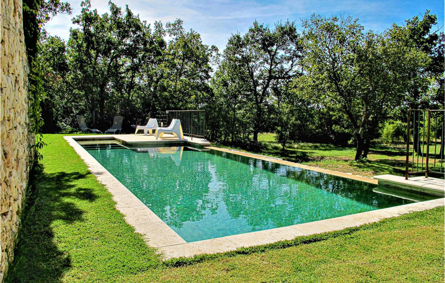 Poolside Oasis near Méjannes-le-Clap in Méjannes-le-Clap, Alès region