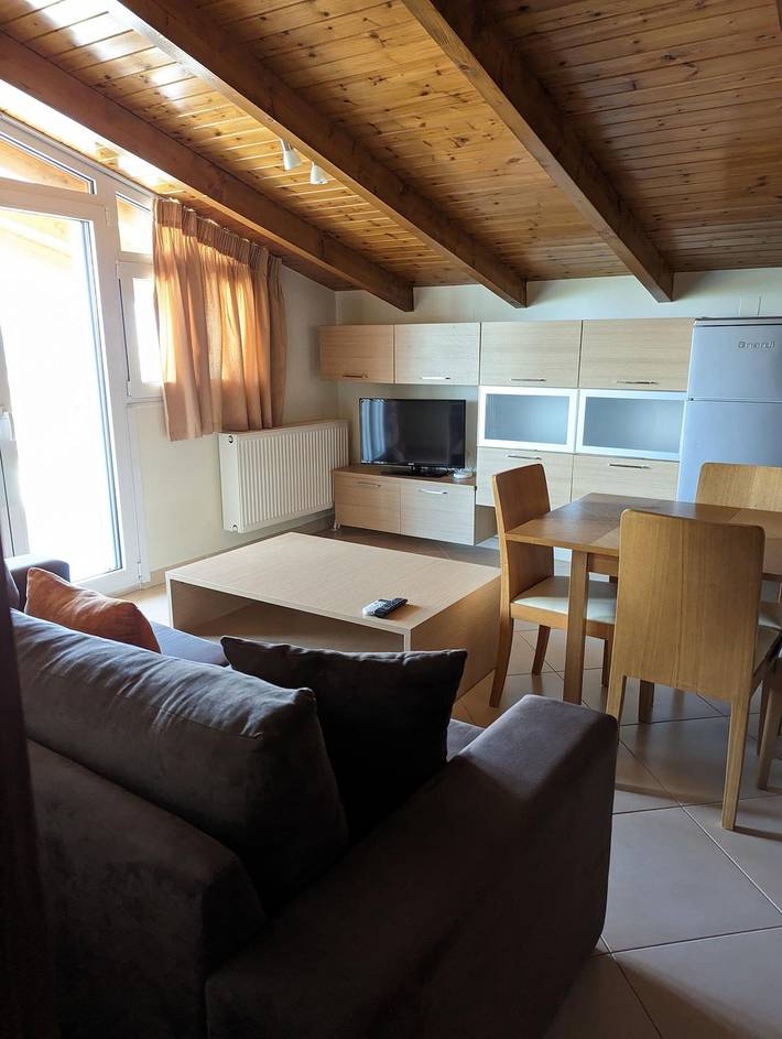 Ganze Wohnung, Ferienwohnung für 4 Personen mit Terrasse in Kamena Vourla, Fthiotida