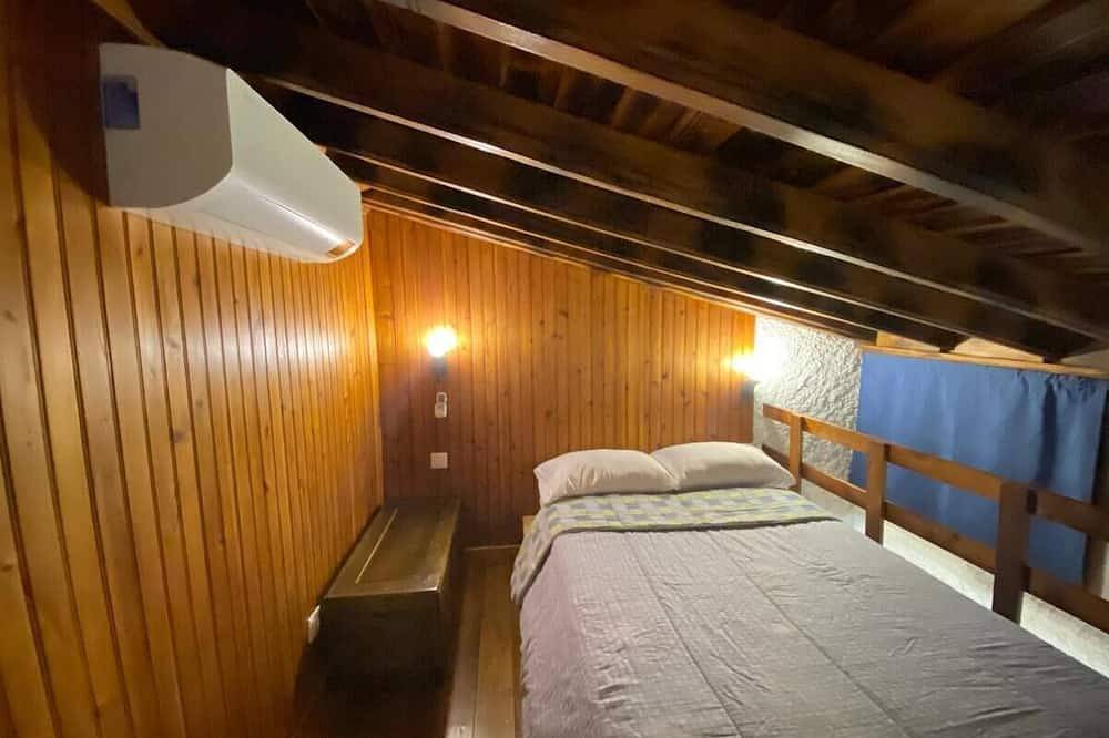 Charming Wine Cabin Azores Home in Biscoitos, Terceira (Azoren)