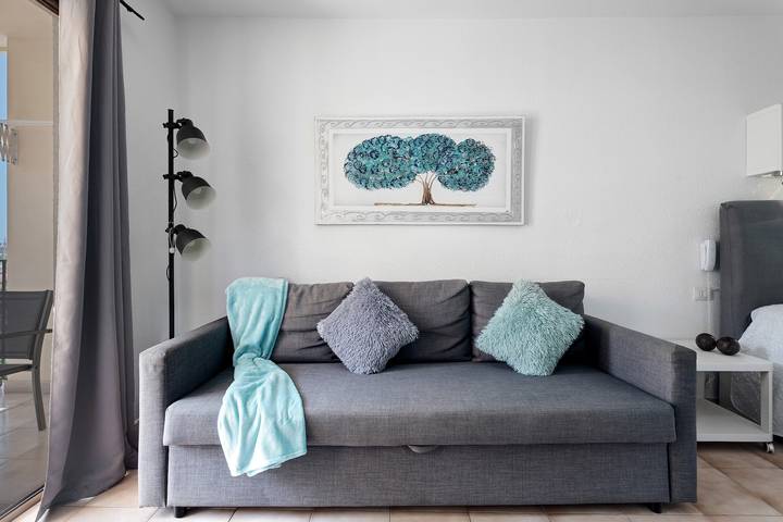 Ganzes Studio, Ferienwohnung 'El Palomar De Atteserg' mit Gemeinschaftspool, privater Terrasse und Wlan in Los Cristianos, Arona
