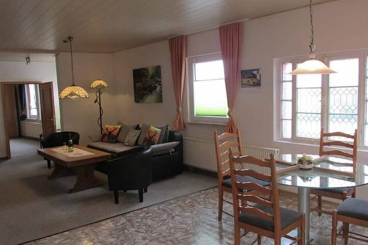 Bauernhof für 3 Personen, mit Balkon und Garten in Thale