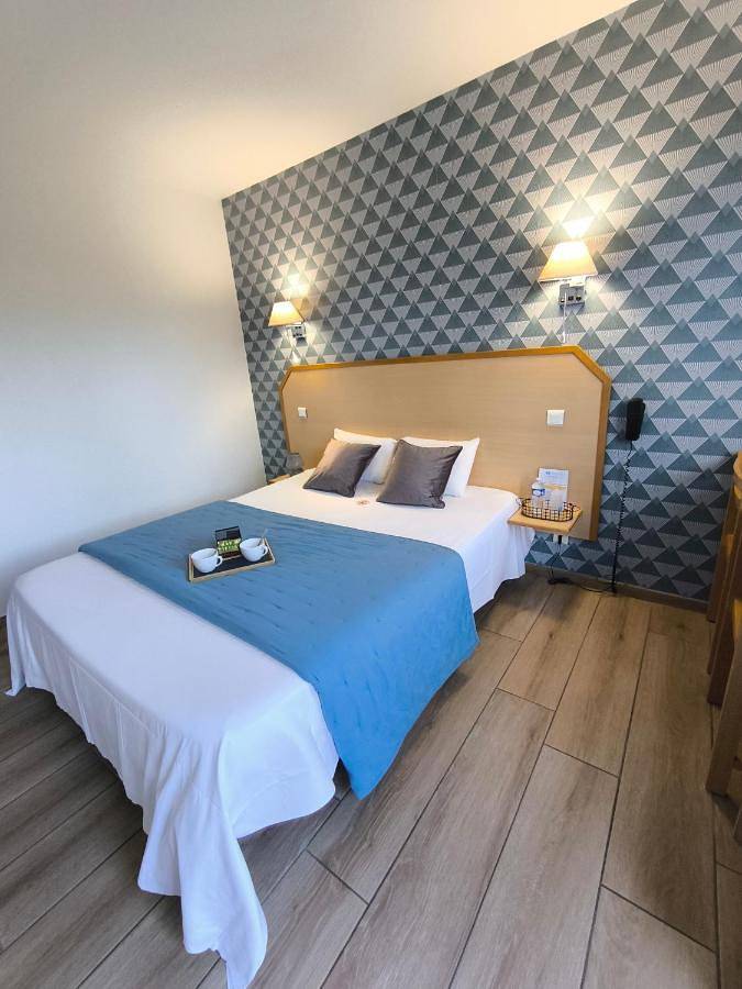 Hôtel Le Laury's-hôtel calme proche de Rodez avec parking privé gratuit-Arrivée après 20h possible via borne automatique in Onet-le-Château, Aveyron