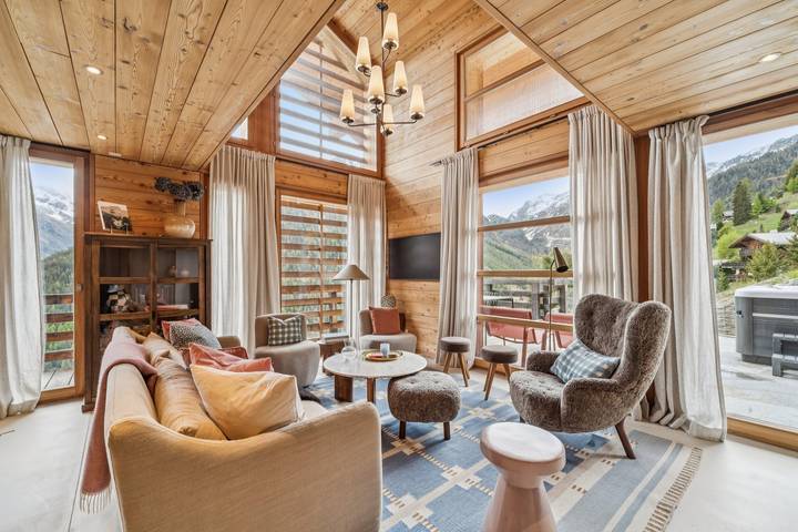 Chalet für 8 Personen, mit Balkon und Balkon/Terrasse sowie Terrasse und Whirlpool in Grimentz