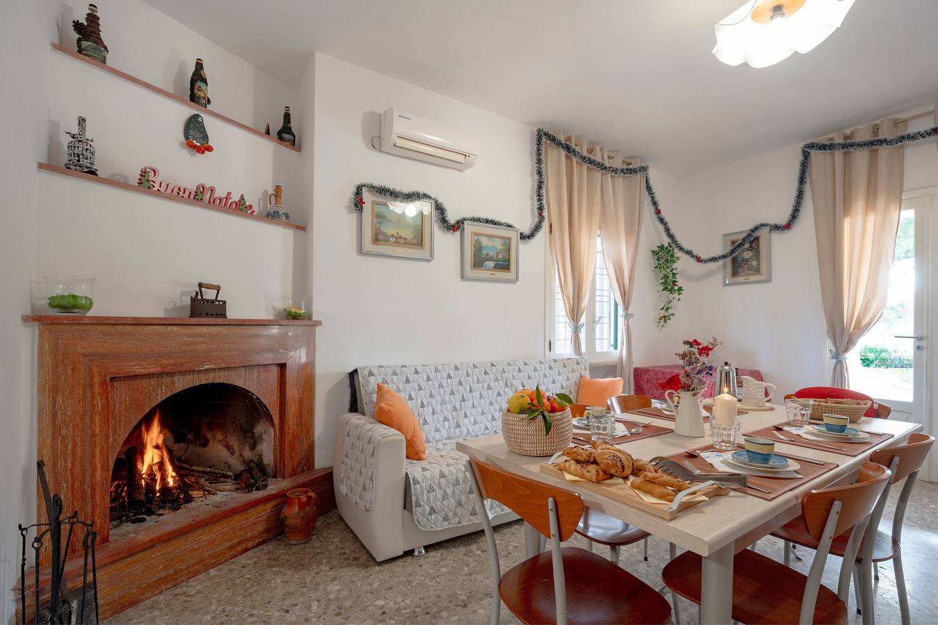 Ganze Wohnung, Apartment „Oasi Villa Anthea“ mit Gemeinschaftspool, Wlan und Klimaanlage in Monopoli, Bari Provinz