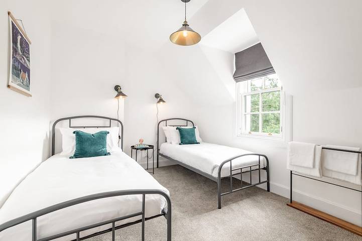 Wunderschönes Einfamilienhaus mit 4 Schlafzimmern, Whirlpool und riesigem Garten in Killin, Stirling und Umgebung