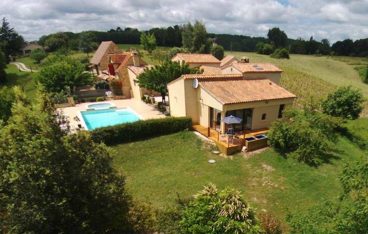 Maison de vacances pour 3 personnes, avec vue ainsi que piscine et jardin - 1
