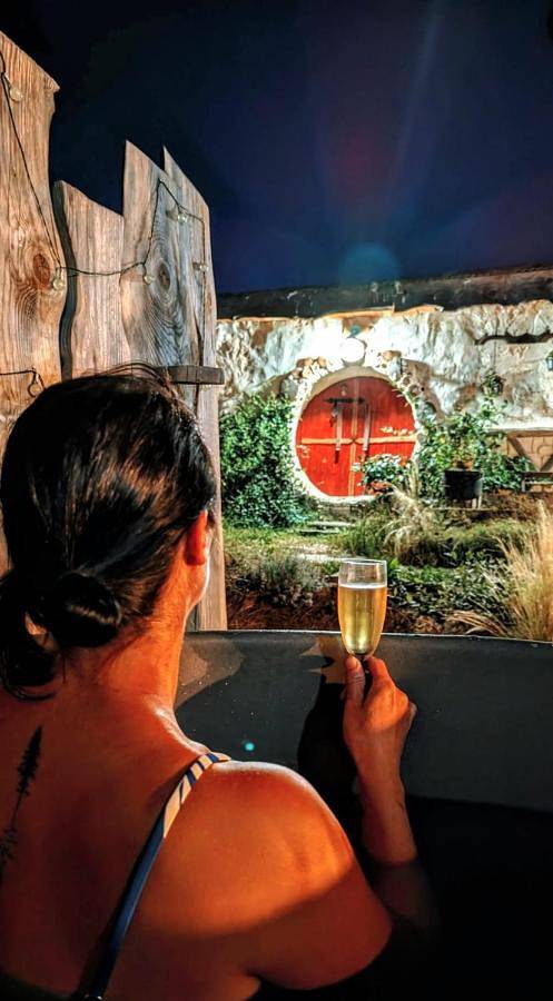 Gîte pour 4 personnes, avec jardin ainsi que jacuzzi et terrasse à Saint-Sulpice-les-Feuilles - 3