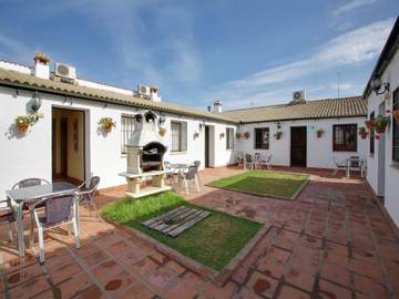 Cottage für 20 Personen, mit Pool und Garten in Spanien