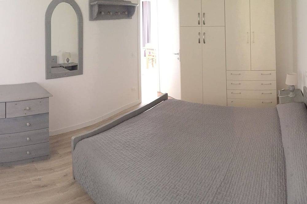 Ganze Wohnung, Renovierte Jesolo Strandwohnung mit Privatem Strand, Wi-Fi und Klima in Lido di Jesolo, Jesolo