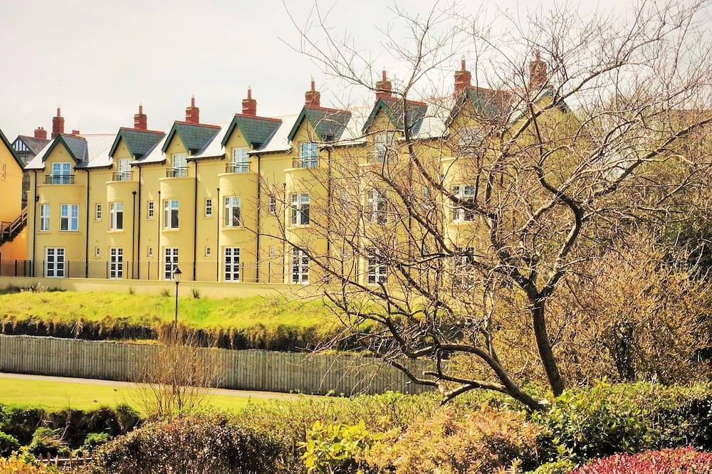 Ben-Ry Cottage, Luxury Accomodation with Magnificient River Views over Bushmills in Bushmills, County Antrim