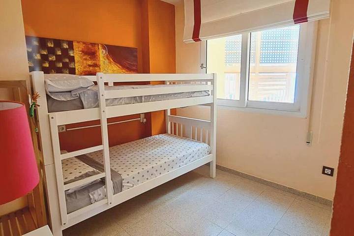 Apartamento de vacaciones para 4 personas, con balcón además de vistas y piscina - 1