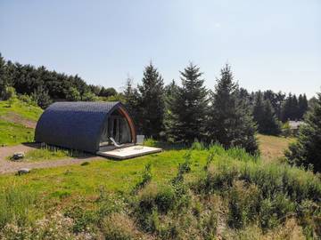 Gîte pour 4 personnes, avec terrasse à Le Bleymard