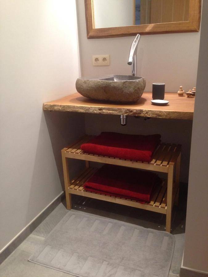 Location de vacances pour 2 personnes, avec jardin ainsi que terrasse et sauna dans Odeigne - 3