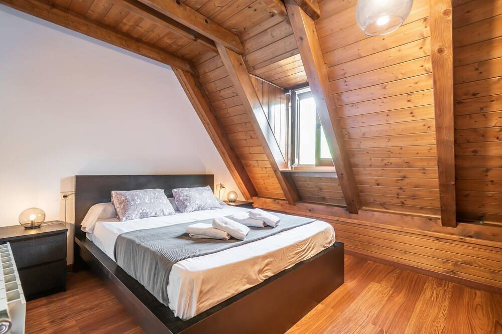 Entire apartment, Cuveshic in Bossòst, Catalan Pyrenees