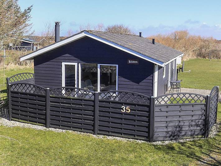 Ferienhaus für 4 Personen, mit Terrasse und Garten in Løkken