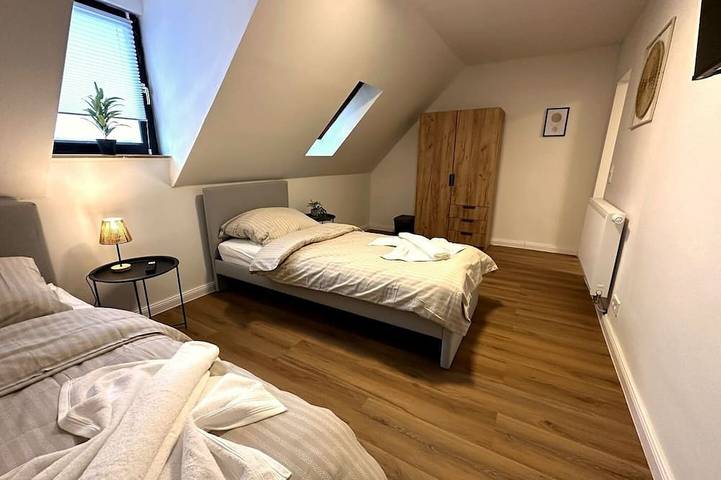 Reihenhaus in Lüneburg für Teams | 5 Schlafzimmer | bis 10 Betten in Lüneburg, Nordheide
