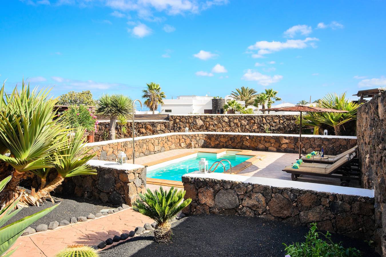 Belle villa de campagne avec piscine, terrasse, jardin et Wi-Fi; Parking disponible in Guime, San Bartolomé