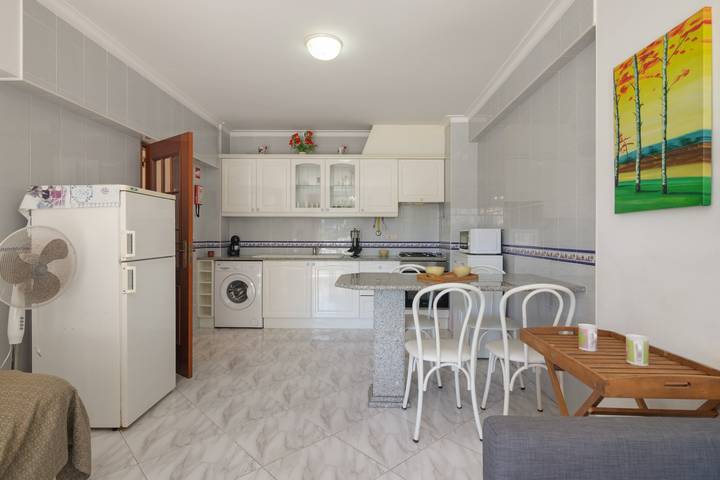 Ganze Wohnung, Apartment „Cosy Family“ mit Balkon und WLAN in Monte Gordo, Faro Distrikt