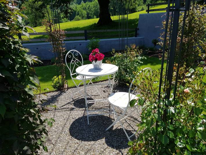 Bnb Elsenerhaus - Einzelzimmer Sommer mit Gemeinschaftsbad in Bilten, Glarus Nord