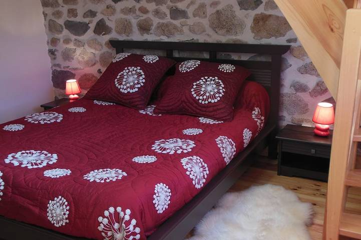 Gîte pour 8 personnes, avec balcon et piscine à Retournac - 2