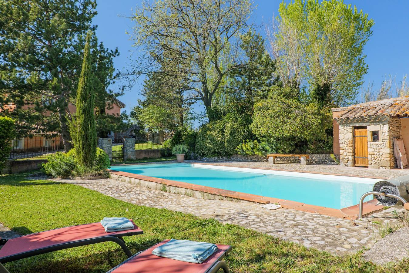 Appartement entier, 'Le Ventoux' , Wi-Fi et climatisation in Tulette, Région de nyons