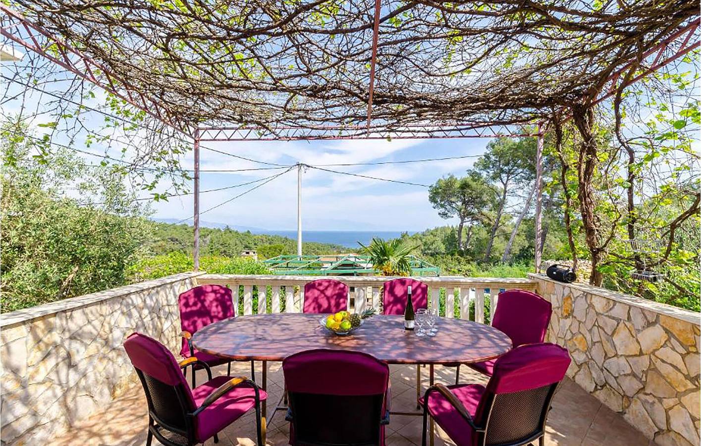 Gemütliche Ferienwohnung mit Meerblick: 800 m vom Strand entfernt, mit WLAN und Parkplatz in Vrboska, Hvar