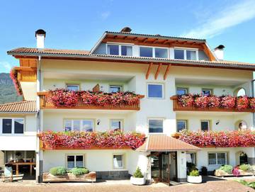 Ferienwohnung für 3 Personen in Eppan an der Weinstraße, Nonsberggruppe, Bild 2