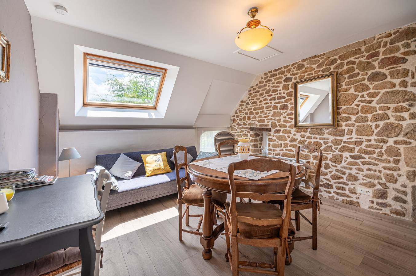 Apartamento entero, Apartamento 'Ker Mané Iroise' con terraza compartida, jardín compartido y Wi-Fi in Erdeven, Côte des Mégalithes