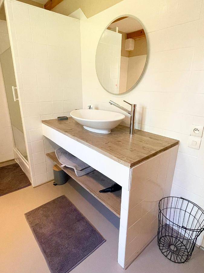 Location de vacances pour 8 personnes, avec jardin ainsi que vue et piscine à Tourbes - 3