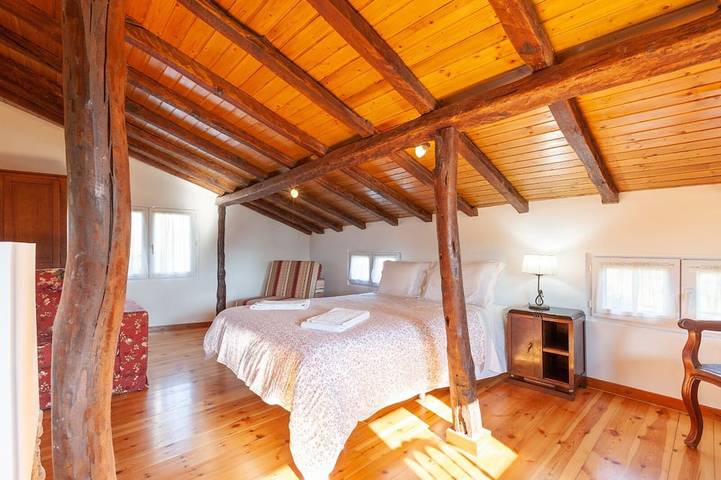 Gîte pour 3 personnes, avec Terrasse et Jardin dans Venade - 3