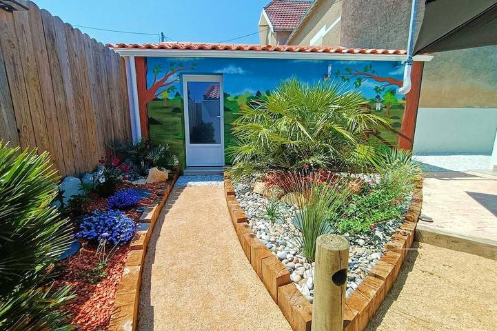 Location de vacances pour 8 personnes, avec terrasse et jardin dans 201 Forest Avenue Saint Hilaire De Riez