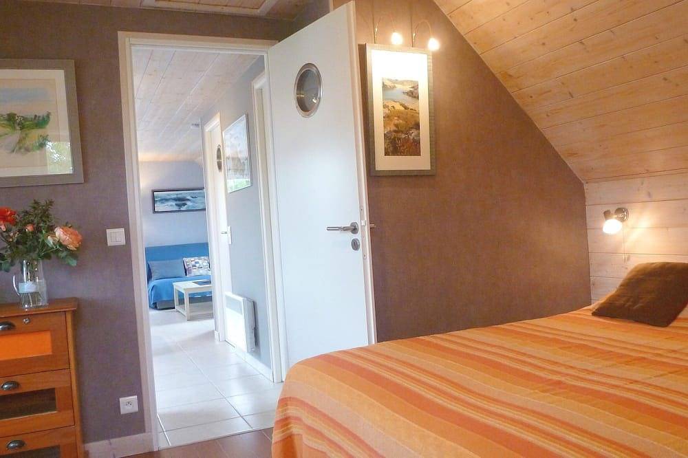 Appartement entier, Pourquoi pas une escapade en septembre & en vélo élec. dans ce Gite confortable in Bangor, Côte des Mégalithes