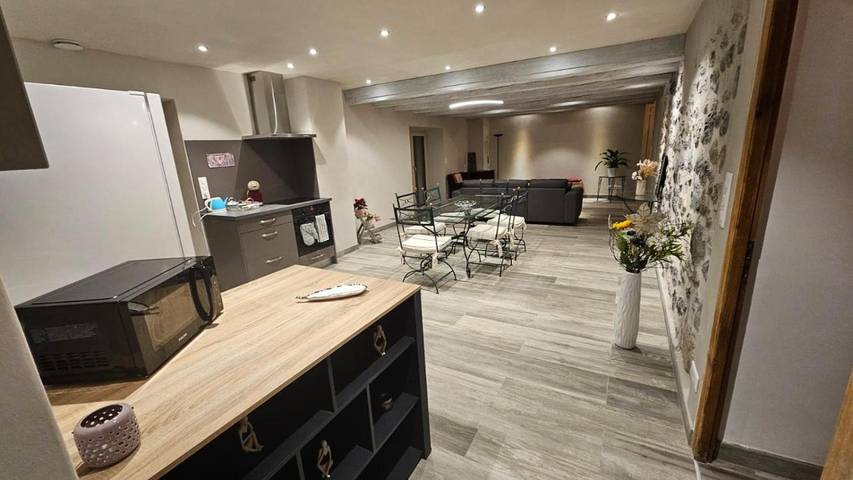 Location de vacances pour 6 personnes, avec jardin et vue dans Saint-Jean-de-Tholome