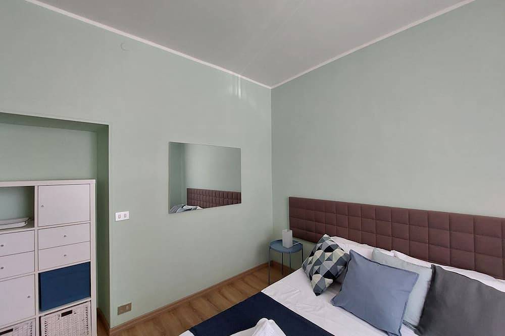 Entire apartment, A 50 Passi dal Lago - Short Term Rental Italy in Capodimonte, Lake Bolsena