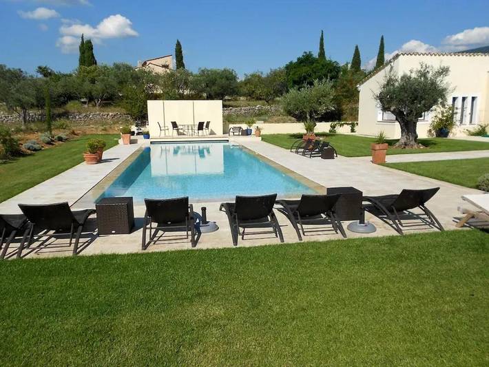 Appartement de vacances pour 4 personnes, avec jardin et piscine