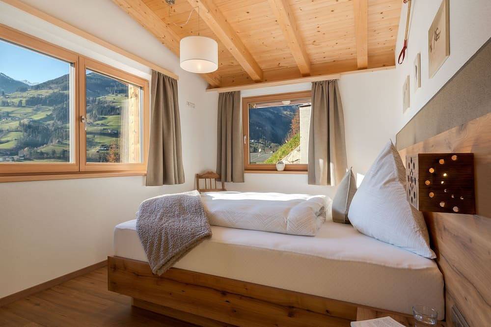 Ganze Wohnung, Ferienwohnung mit Bergblick, private Sauna, 25qm Terrasse , Haustiere willkommen in Ramsberg, Zillertaler Alpen
